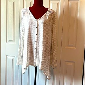 Knox rose/target long sleeve cream&gray striped hankercheif hem lace shirt